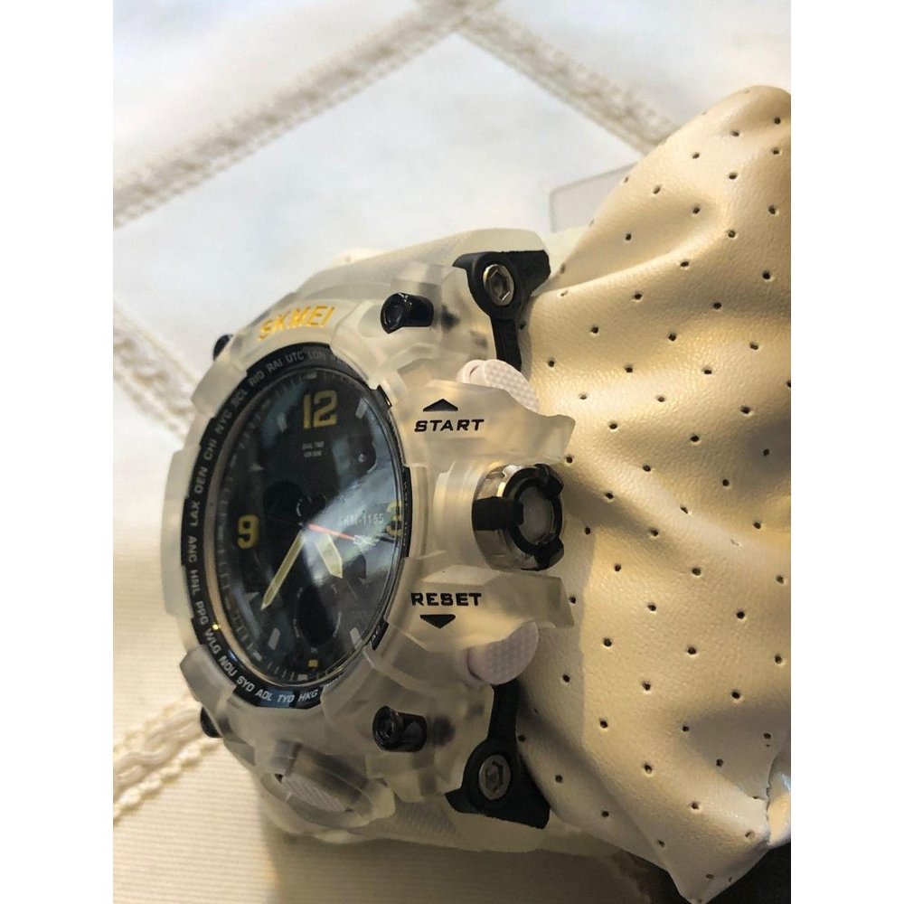 TWO Military Style Watches - Picture 7 of 13